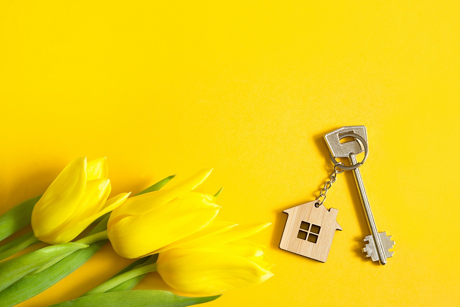 Reasons to sell your home in the spring